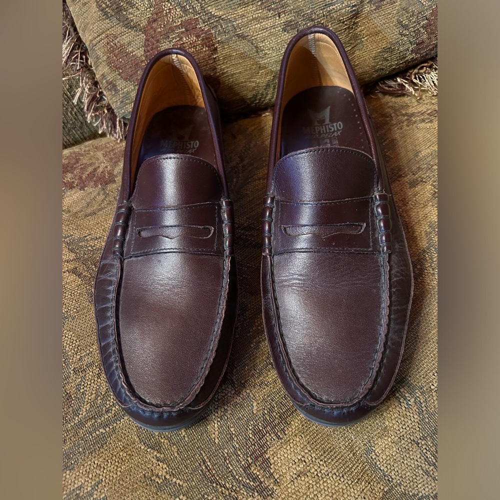 Mephisto penny boat loafers leather wine color retails $375 size 10